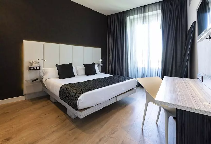 Fotos del hotel Petit Palace Santa Bárbara:  12