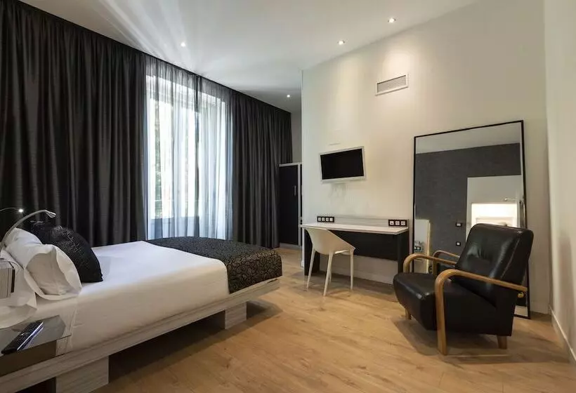 Fotos del hotel Petit Palace Santa Bárbara:  26