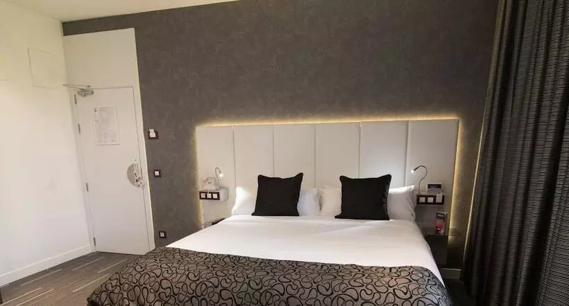 Fotos del hotel Petit Palace Santa Bárbara:  31