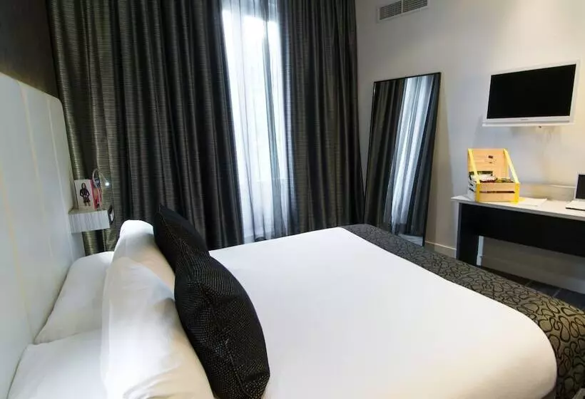 Fotos del hotel Petit Palace Santa Bárbara:  35