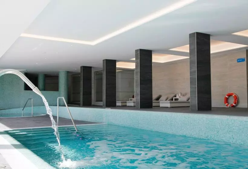 Aluasoul Carolina – Adults Only