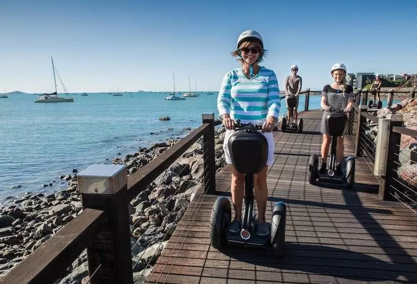 Fotos del hotel At Water's Edge Resort:  25