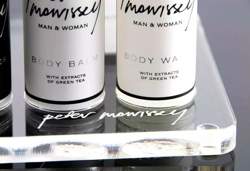 Fotos del hotel At Water's Edge Resort:  8