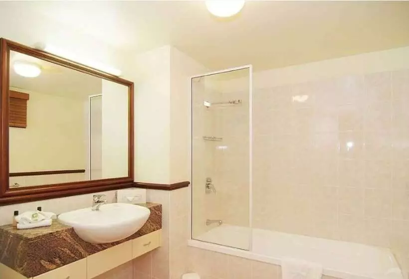 Fotos del hotel At Water's Edge Resort:  3