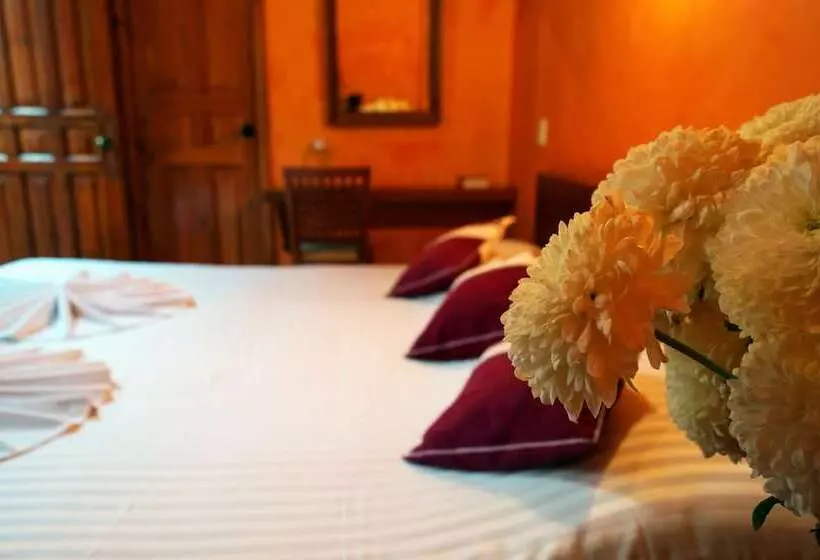 Fotos del hotel Capital O Posada El Paraíso:  18