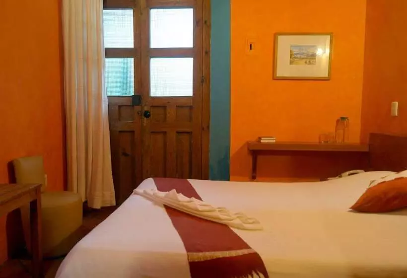 Fotos del hotel Capital O Posada El Paraíso:  16