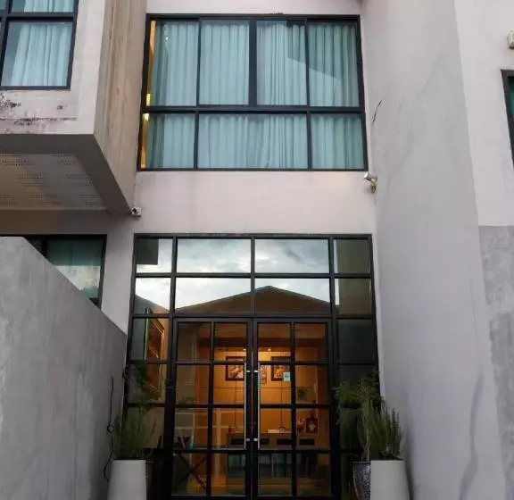 Fotos del hotel Sheriff House:  3