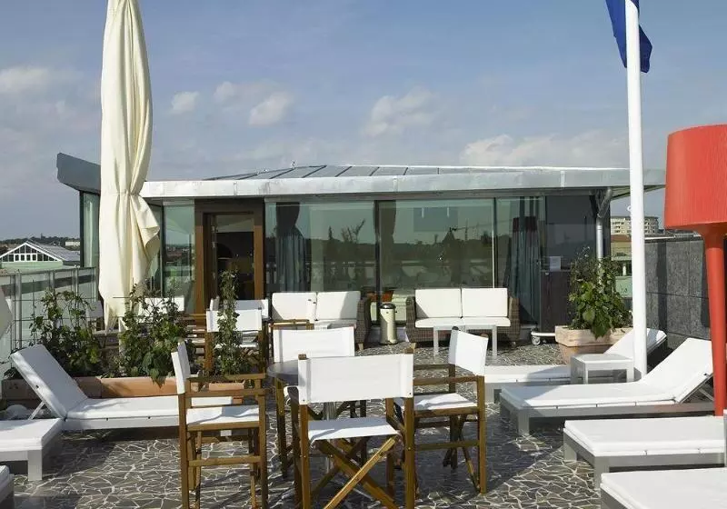 Fotos del hotel Avalon:  12