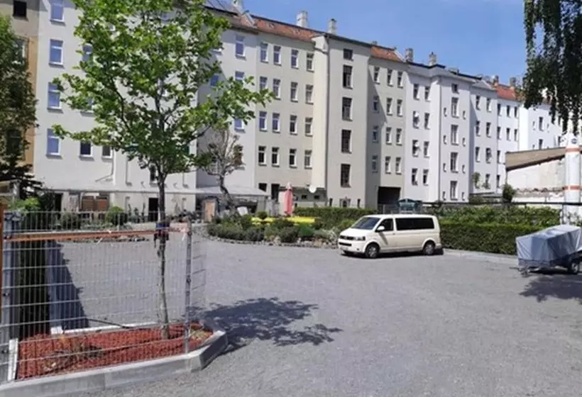 Fotos del hotel Space Hotel Im Campus Der Jvp Schule:  8