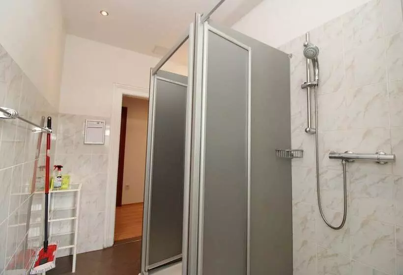 Fotos del hotel Space Hotel Im Campus Der Jvp Schule:  25