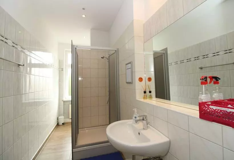 Fotos del hotel Space Hotel Im Campus Der Jvp Schule:  21