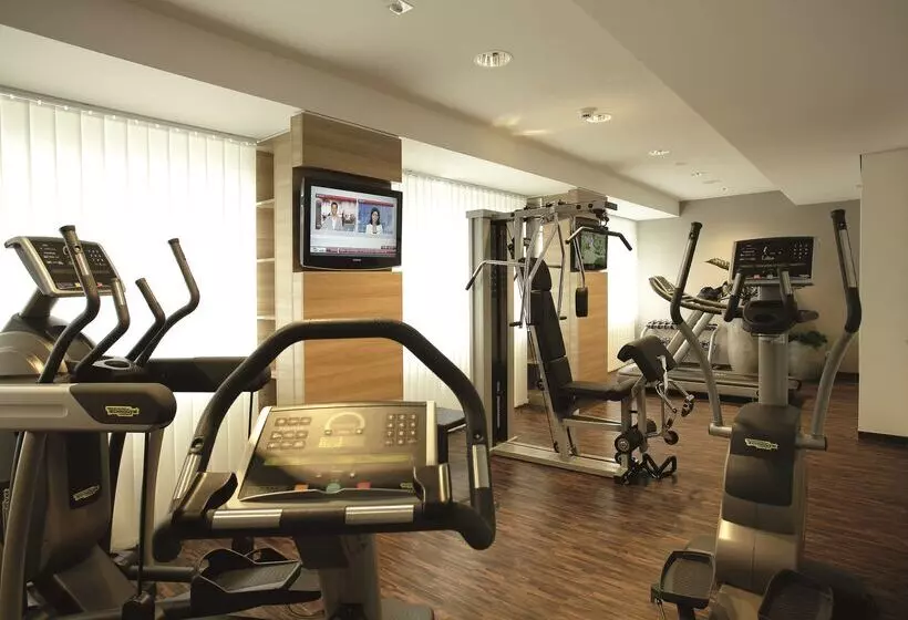 Fotos del hotel H4  Berlin Alexanderplatz:  4