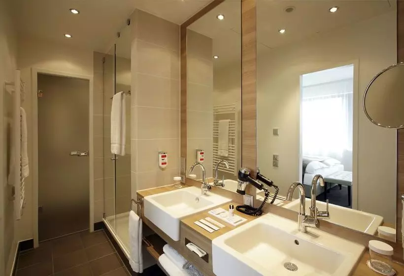 Fotos del hotel H4  Berlin Alexanderplatz:  13