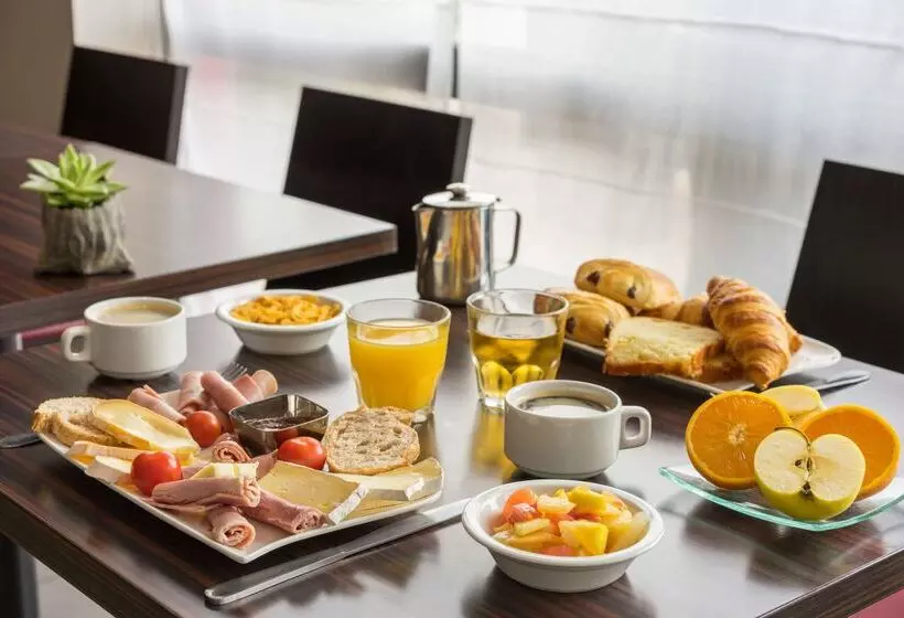 Fotos del hotel The Originals City, Hôtel Pont Rouge, Carcassonne:  25