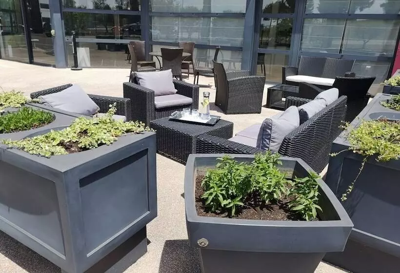 Fotos del hotel The Originals City, Hôtel Pont Rouge, Carcassonne:  5