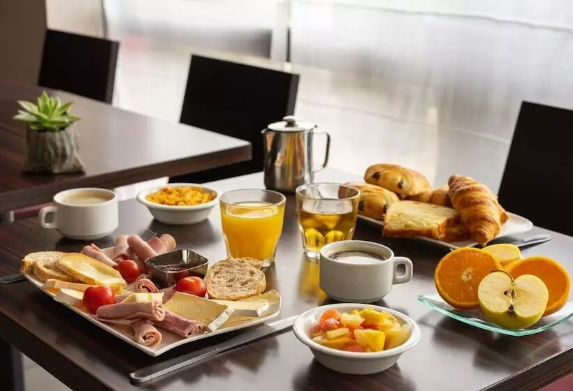 Fotos del hotel The Originals City, Hôtel Pont Rouge, Carcassonne:  23