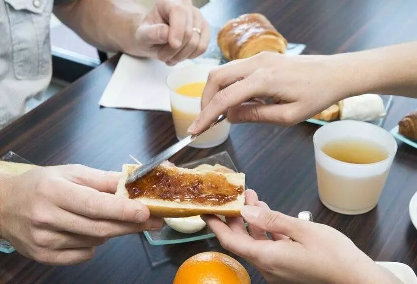 Fotos del hotel The Originals City, Hôtel Pont Rouge, Carcassonne:  4