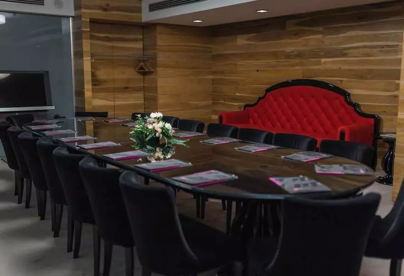 Fotos del hotel Graffit Gallery Design:  25