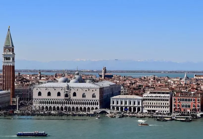 Fotos del hotel Le Isole:  7