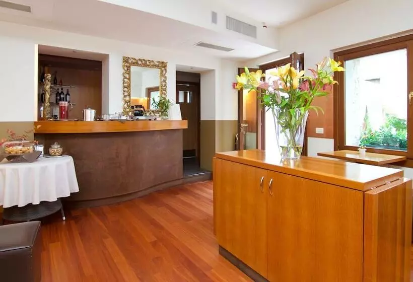 Fotos del hotel Le Isole:  9