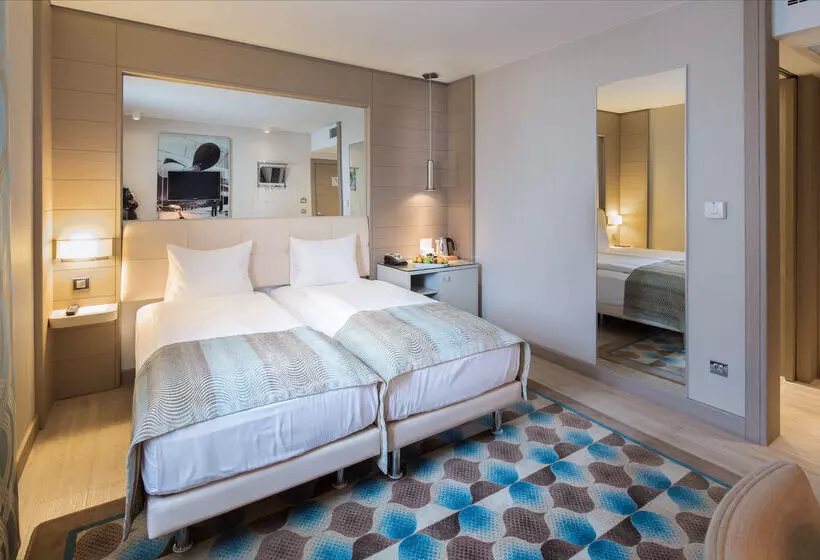 Fotos del hotel Titanic Comfort Mitte:  2