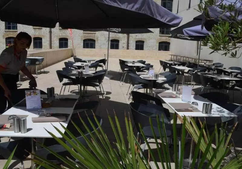 Fotos del hotel Ibis Marseille Centre Euromed:  13