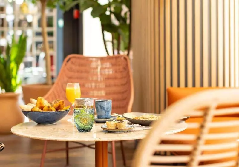 Fotos del hotel Ibis Marseille Centre Euromed:  25