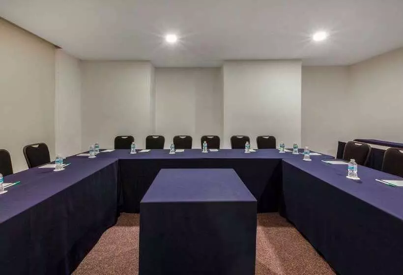 Fotos del hotel La Quinta By Wyndham Puebla Palmas Angelopolis:  16