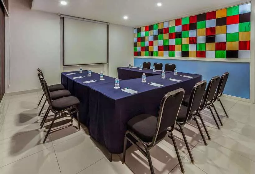 Fotos del hotel La Quinta By Wyndham Puebla Palmas Angelopolis:  6