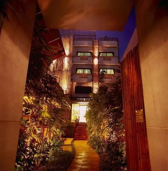 Fotos del hotel Bamboo House Phuket:  3