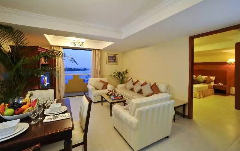 Fotos del hotel Mookai Suites:  10