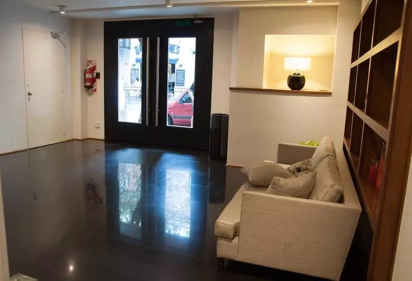 Fotos del hotel Art Suites & Gallery:  2