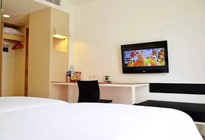 Fotos del hotel Harris  &amp; Residences Sunset Road:  23