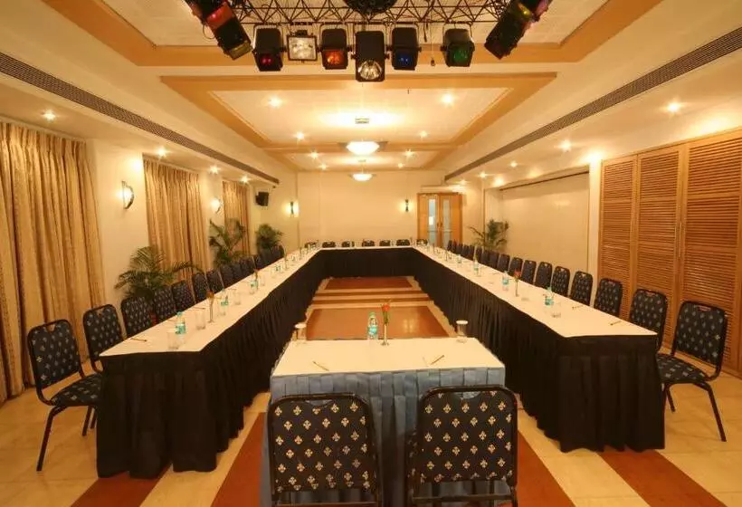 Fotos del hotel Suncity Residency:  6