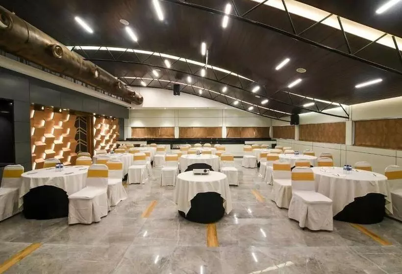 Fotos del hotel Suncity Residency:  3