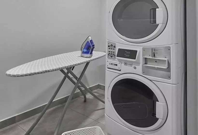 Fotos del hotel City Express Junior Juarez Consulado:  10