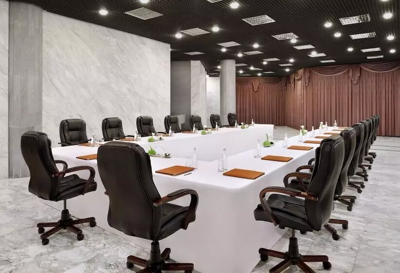 Fotos del hotel Officers Club & Hotel:  5