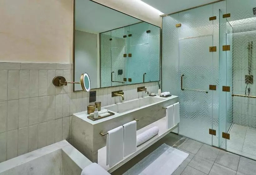 Fotos del hotel Officers Club & Hotel:  7