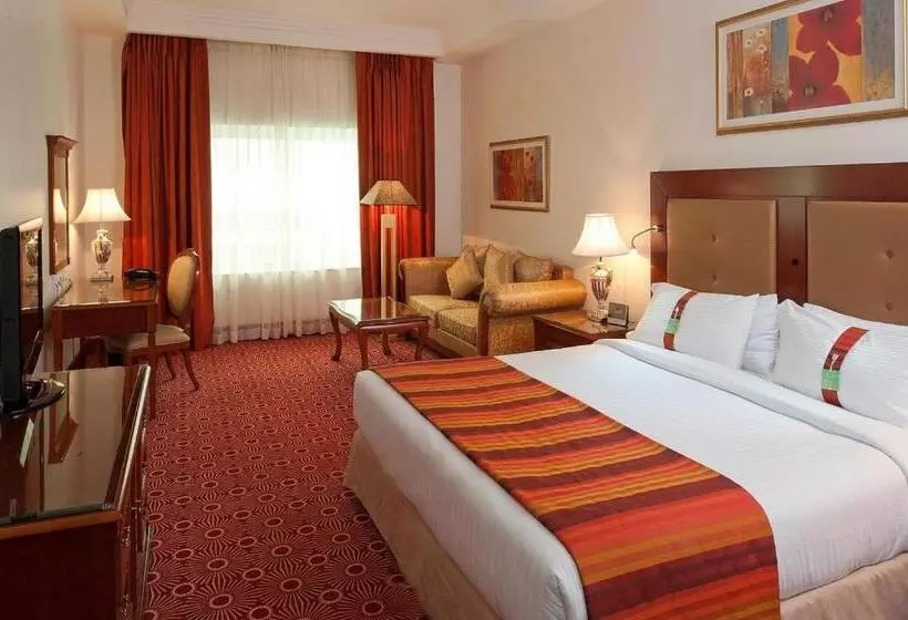 Holiday Inn Bur Dubai  Embassy District