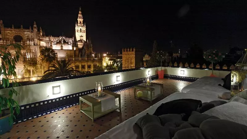 Fotos del hotel Suite Alcazar:  3