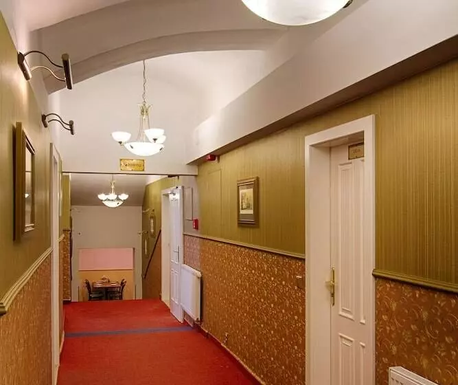 Fotos del hotel Taurus:  15