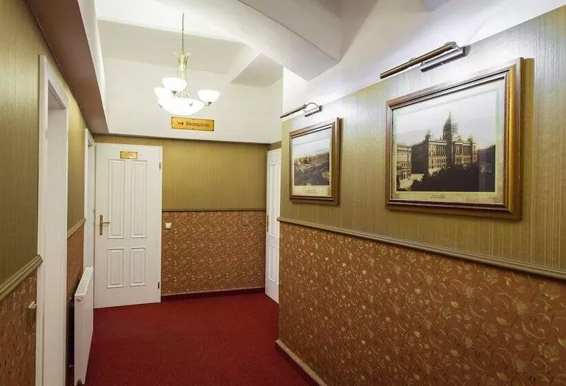 Fotos del hotel Taurus:  8