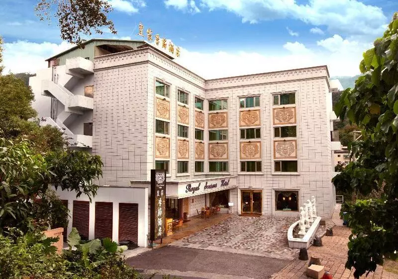 Royal Seasons  Hot Springs Tapeibeitou