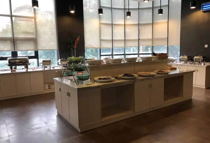 Fotos del hotel Henry Business:  6