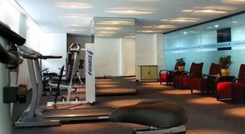 Fotos del hotel Henry Business:  3