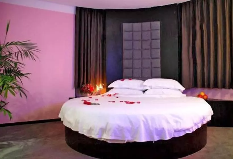 Fotos del hotel Henry Business:  13