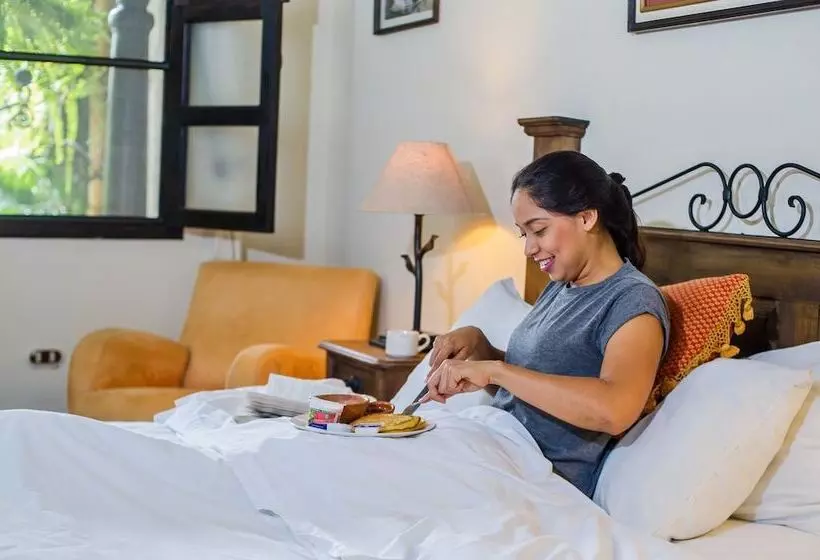 Meson Del Valle By Ahs