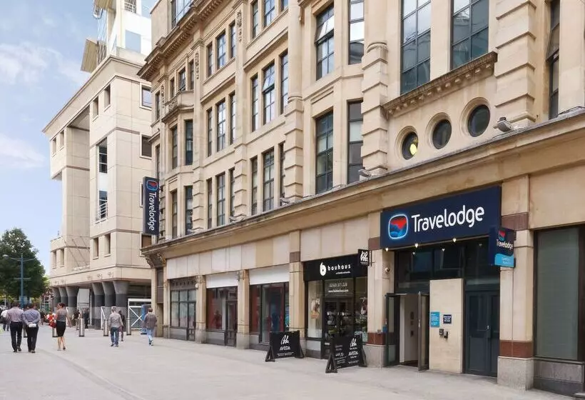 Fotos del hotel Travelodge Cardiff Cent Queen Street:  5