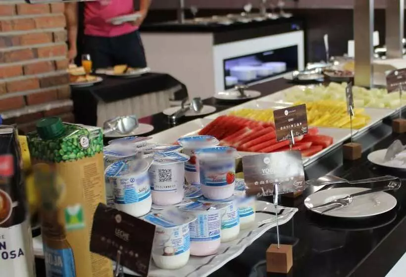 Fotos del hotel Yoy Villa De Sallent 3:  7