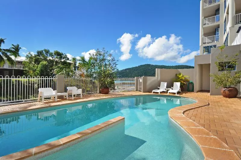 Fotos del hotel At Whitsunday Vista Holiday Apartments:  5